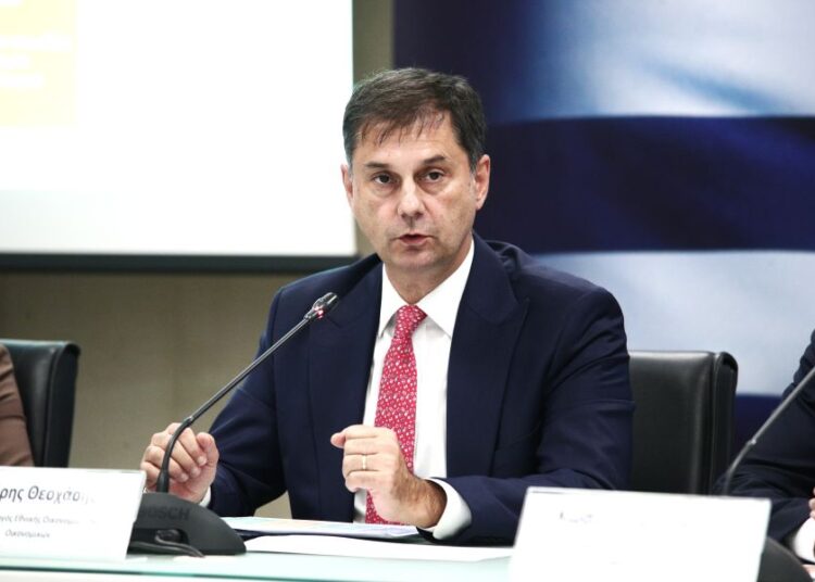 Δεν εξελέγη στον ΠΟΤ ο Χάρης Θεοχάρης: Διεθνής ήττα με εσωκομματικό αντίκτυπο