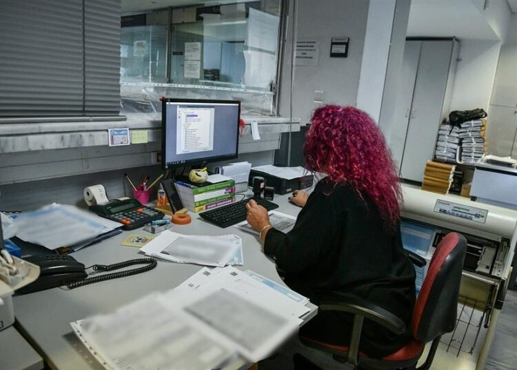 ΑΑΔΕ: Στο στόχαστρο ελεύθεροι επαγγελματίες που ζήτησαν έλεγχο αντί αποδοχής τεκμαρτού εισοδήματος