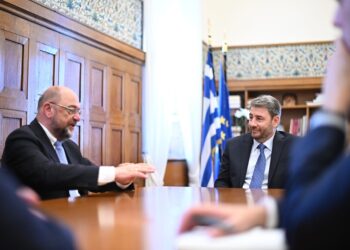 Ανδρουλάκης – Σουλτς: Συνάντηση με αντικείμενο τις διεθνείς εξελίξεις