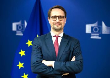 Κομισιόν: Ζήτημα πρωτοκόλλου πίσω από το διπλωματικό «ναυάγιο» στη Βεγγάζη