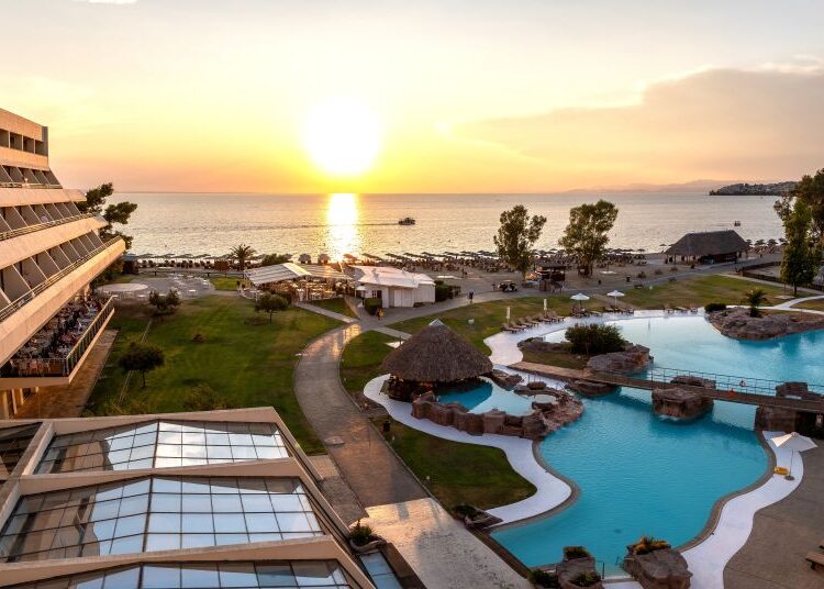 Συμμαχία Porto Carras με τη SWOT Hospitality στον πυρήνα της πολυτέλειας