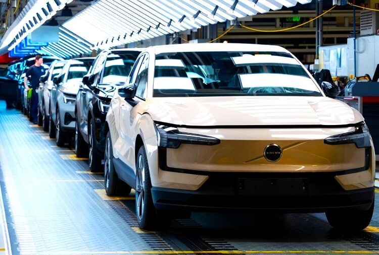 Έκρηξη στις πωλήσεις μοτοσυκλετών τον Ιούνιο 2025- Σταθεροποίηση στα αυτοκίνητα