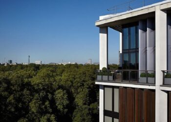 Αυτό είναι ένα από τα πιο ακριβά ρετιρέ του Λονδίνου, αξίας 240 εκατ. ευρώ