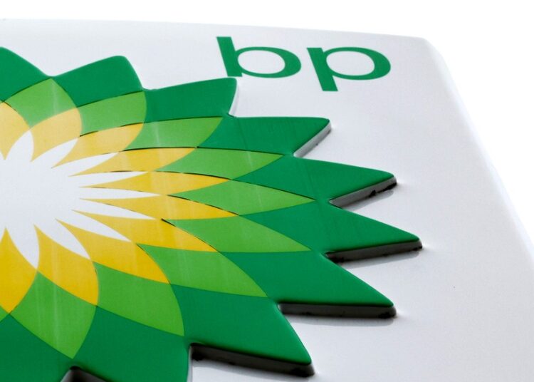 Ανέλπιστη στροφή της BP από «αιολικά» σε fossil fuels: Πουλάει 10 πάρκα και επιστρέφει στο πετρέλαιο