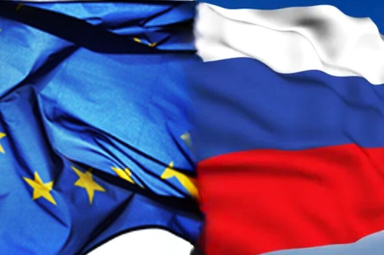 Η ΕΕ υιοθέτησε το 18ο πακέτο κυρώσεων κατά της Ρωσίας με «ψαλίδι» στο πετρέλαιο