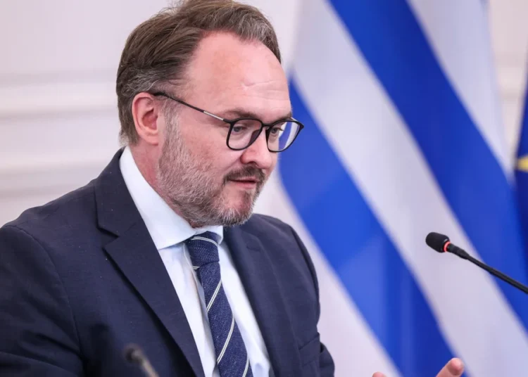 Επίτροπος Ενέργειας προς Κ. Μητσοτάκη: Αποφασισμένη να συμβάλει στη μείωση τιμών η Επιτροπή