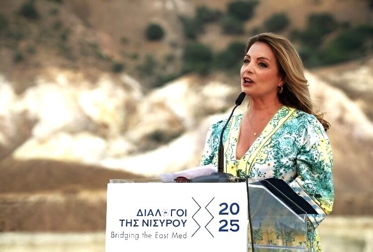 Άντζελα Γκερέκου: Ο πολιτισμός στη Μεσόγειο είναι η τελευταία γέφυρα που δεν πρέπει να βομβαρδιστεί