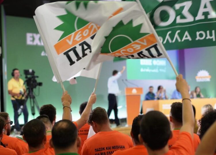 Νίκος Ανδρουλάκης: Η πολιτική που κάνει τους πλούσιους πλουσιότερους να ξαναμπεί στο χρονοντούλαπο της Ιστορίας