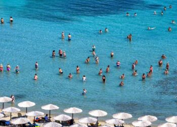 Διακοπές… άπιαστο όνειρο για 1 στους 2 Έλληνες
