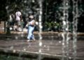 Έκτακτα μέτρα για εργαζομένους λόγω καύσωνα: Υποχρεωτική παύση εργασιών την Τρίτη 22/7