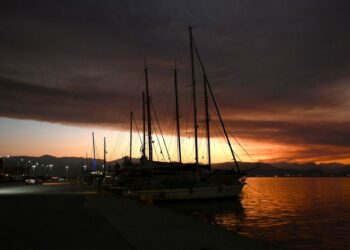 Βελτιωμένη η εικόνα της πυρκαγιάς στον Φενεό Κορινθίας: Χωρίς ενεργό μέτωπο