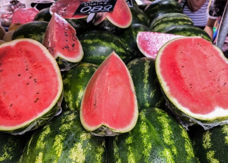 Μην πετάτε τις φλούδες του καρπουζιού: Είναι πολύ πιο θρεπτικές από ό,τι νομίζετε