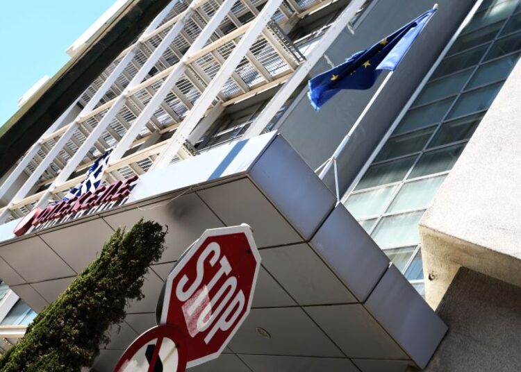 ΟΠΕΚΕΠΕ: Νέοι διάλογοι-φωτιά για ελέγχους στα Ζωνιανά – Στο «κάδρο» κι άλλος υπουργός