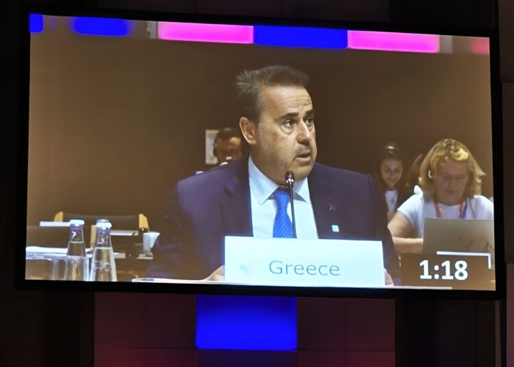 Παπασταύρου: Ρεαλιστικοί στόχοι για το κλίμα χωρίς θυσία της κοινωνικής συνοχής