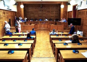 Τέμπη: Τίτλοι τέλους για την Προανακριτική – Πολιτική ένταση και αποχωρήσεις