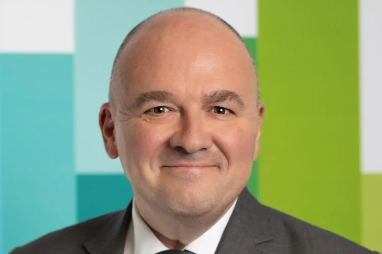 Στέφαν Μπουνιά (euronext.com)