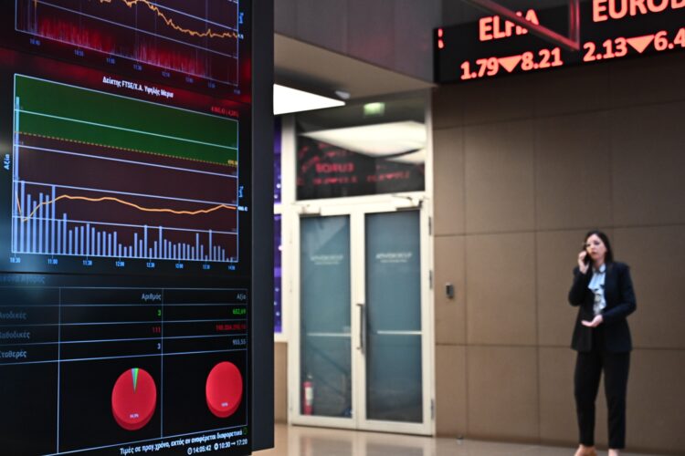 Στιγμιότυπο από το Χρηματιστήριο της Αθήνας-
EUROKINISSI