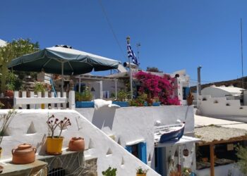 Καιρός / Live: Στους 34 η θερμοκρασία –  Ξεκινούν οι βροχές