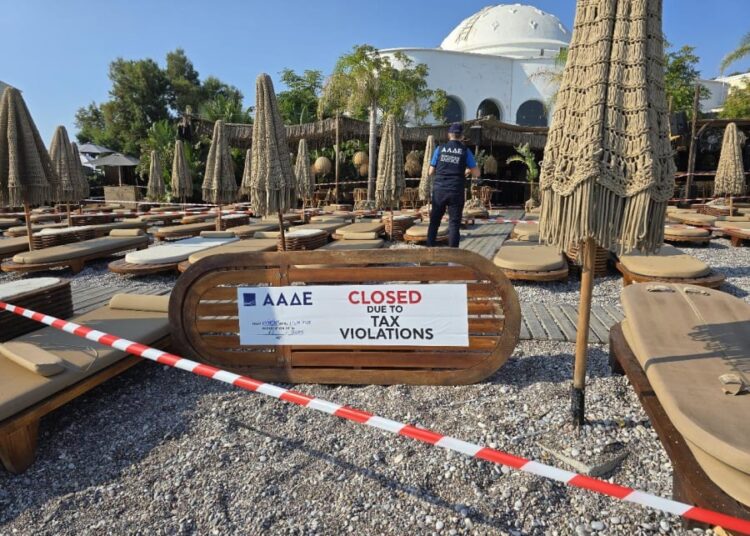 ΑΑΔΕ – Φοροδιαφυγή στη Ρόδο: POS εκτός ταμειακής, 62 «μαύρες» αποδείξεις