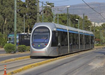 «Σοβαρή υποβάθμιση από τον Χάρη Δούκα  χωρίς λύση στο κυκλοφοριακό» λέει καθηγητής του ΕΜΠ για το άνοιγμα της Βασιλίσσης Όλγας