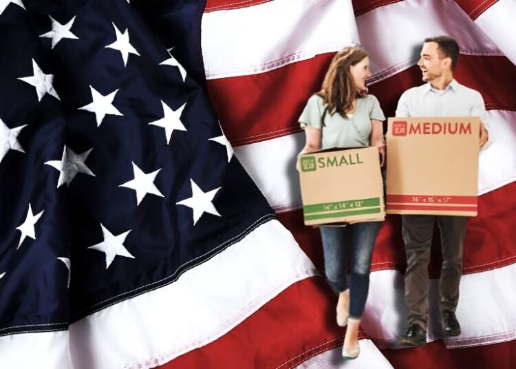 ΗΠΑ: Τέλος η φοροαπαλλαγή για τα μικρά δέματα – Χάος στο παγκόσμιο εμπόριο