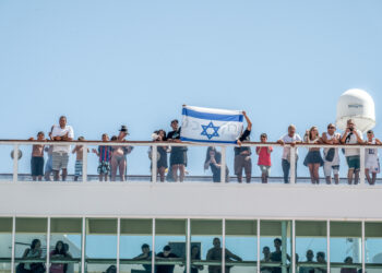 Ανεβαίνουν οι αφίξεις Ισραηλινών τουριστών στην Ελλάδα παρά τις προκλήσεις