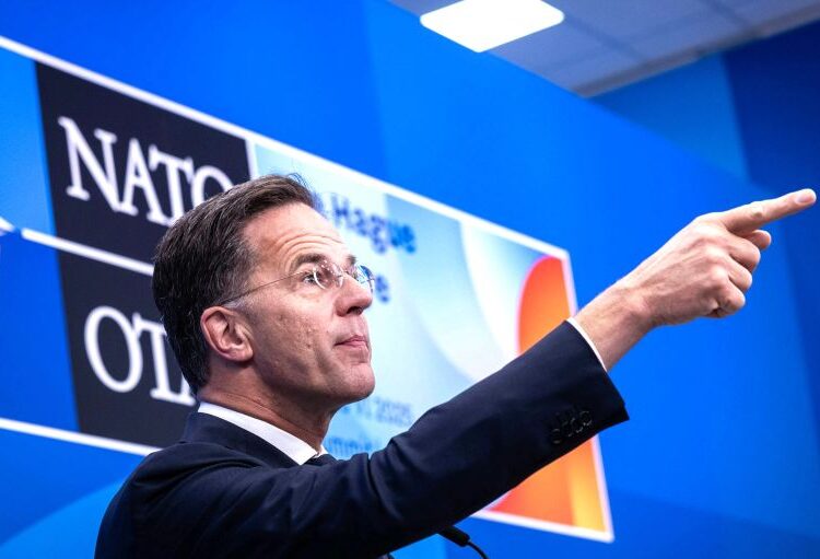 Νέο διπλωματικό παζλ: Το ΝΑΤΟ συνεδριάζει για Ουκρανία, οι πιέσεις Τραμπ και η στάση της Ρωσίας