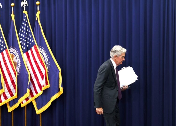 Τζερόμ Πάουελ: Σήμα για μείωση επιτοκίων εν μέσω αυξανόμενων κινδύνων