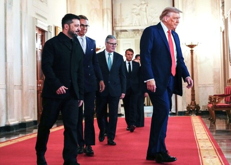 Διπλωματικό θρίλερ: Ο Τραμπ προαναγγέλλει διάλογο Πούτιν-Ζελένσκι με… «αστερίσκους»