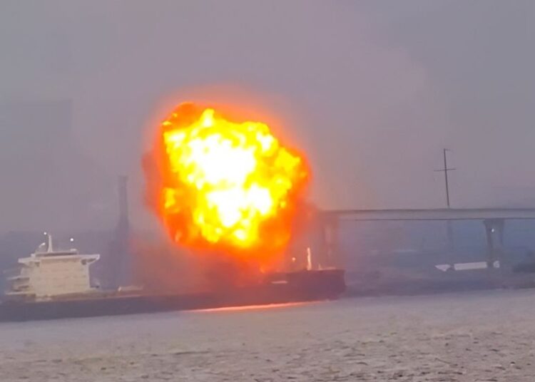 Έκρηξη σε ελληνόκτητο πλοίο στη Βαλτιμόρη: Σε εξέλιξη έρευνες για τα αίτια