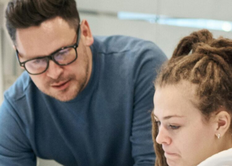 Πράγματα και καταστάσεις που δεν πρέπει να μοιράζεσαι στο γραφείο