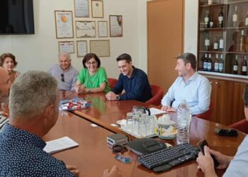 Στην Σάμο ο Ανδρουλάκης: Επισκέφτηκε τον Ενιαίο Οινοποιητικό Αγροτικό Συνεταιρισμό