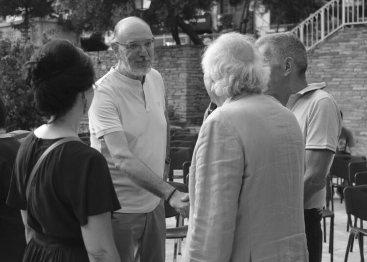 Θλίψη για τον θάνατο του Χρυσοστόμου Σταμούλη – Συλλυπητήρια δήλωση από την υπουργό Παιδείας