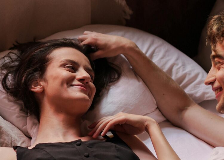 Το παιχνίδι καρτών που ξαναζωντανεύει την ερωτική σπίθα