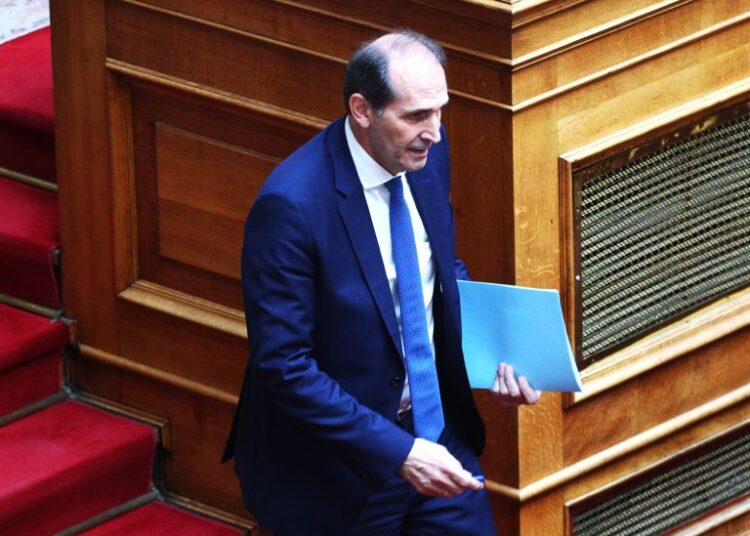 Θλίψη στη Νέα Δημοκρατία: Πέθανε ο Απόστολος Βεσυρόπουλος από ανακοπή καρδιάς