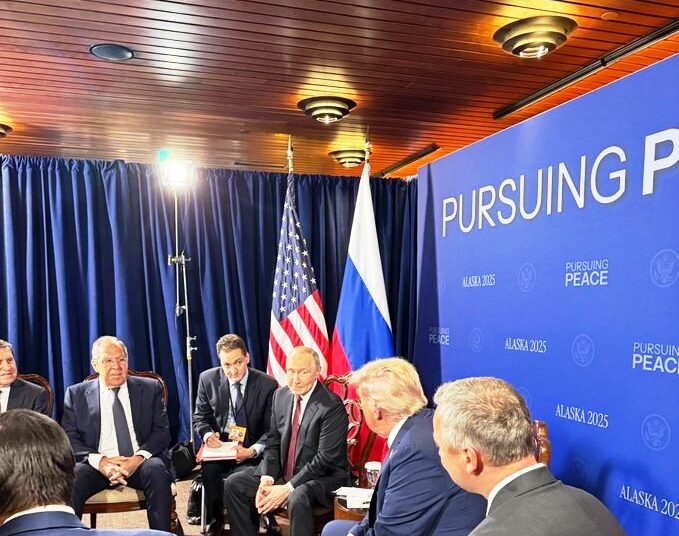 Politico: Ο ρωσικός θρίαμβος στην Αλάσκα