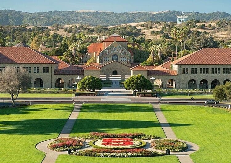 ΗΠΑ: Πάνω από 360 απολύσεις από το Stanford μετά τις περικοπές Τραμπ