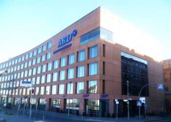Η Ελλάδα στο μικροσκόπιο του ARD: «Από την κρίση στην ανάπτυξη και στη μείωση φόρων»