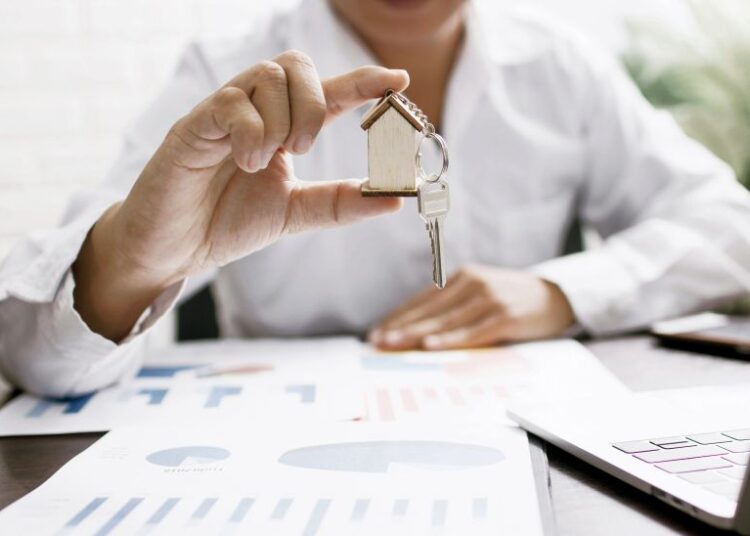 Crowdfunding: Νέα εποχή στο real estate – Μικροί και μεγάλοι επενδυτές μπαίνουν σε μια αγορά δισεκατομμυρίων