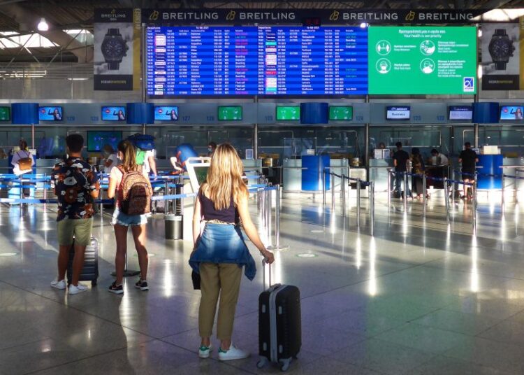 Ελληνικός Τουρισμός: Νέο ρεκόρ αφίξεων και διανυκτερεύσεων τον Ιούλιο
