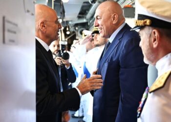 Ενίσχυση της ελληνοϊταλικής αμυντικής συνεργασίας: Στο τραπέζι η αγορά δύο φρεγατών