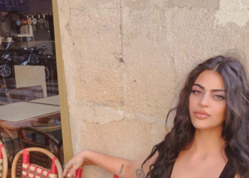 Έφαγε πόρτα από μουσείο λόγω της εμφάνισής της