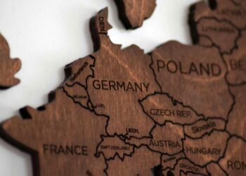 Ρήγμα Γαλλίας-Γερμανίας για τον προϋπολογισμό-μαμούθ της Ε.Ε.: Τι κρύβει το διπλό ταμείο