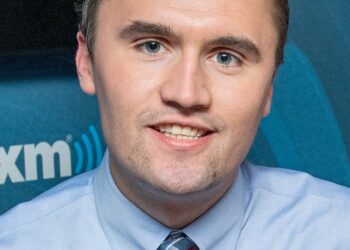 Δολοφονία Κερκ και πολιτική πόλωση: Η ευρωπαϊκή ακροδεξιά επιρρίπτει ευθύνες στην αριστερά