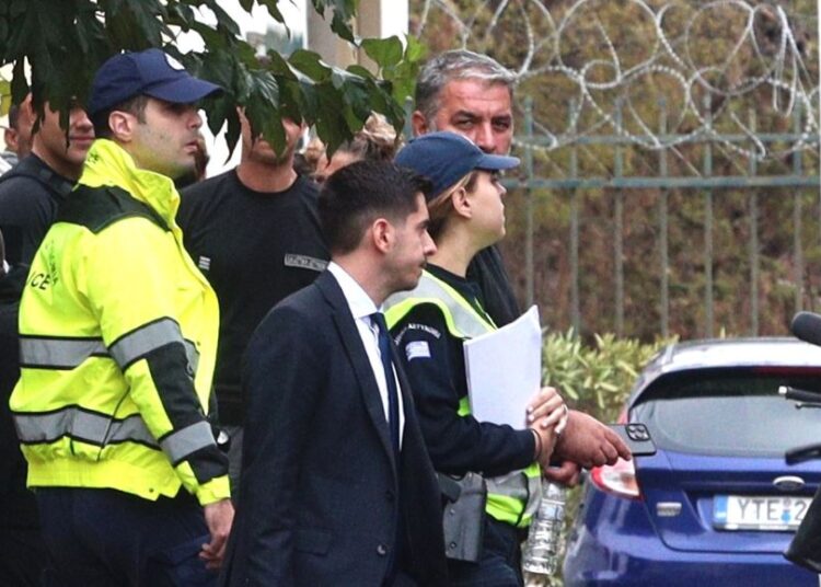 Ποινική δίωξη κατά Μπισμπίκη: Στο Αυτόφωρο ο γνωστός ηθοποιός