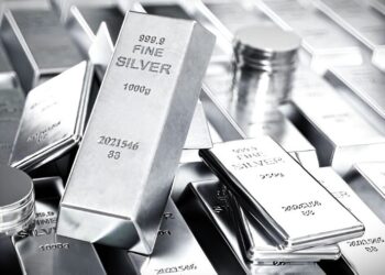 Ασήμι σε υψηλά διμήνου: Η αντίσταση των $43,55 κρίνει το ράλι προς $44,27