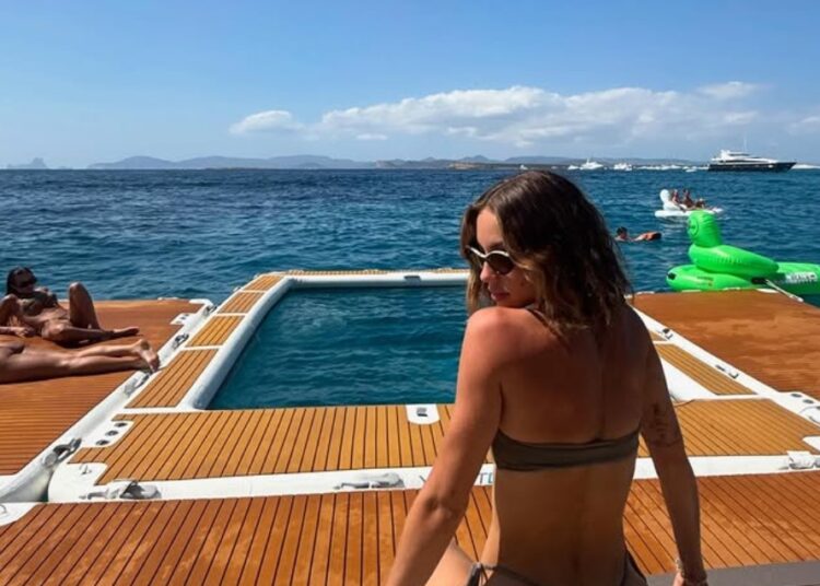 Θηλυκότητα και αυτοπεποίθηση και εντυπωσιακές εικόνες