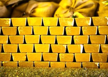 Χρυσός σε νέο ιστορικό ρεκόρ: Διάσπαση των 3.500 δολ./ουγγιά και σήματα για περαιτέρω άνοδο