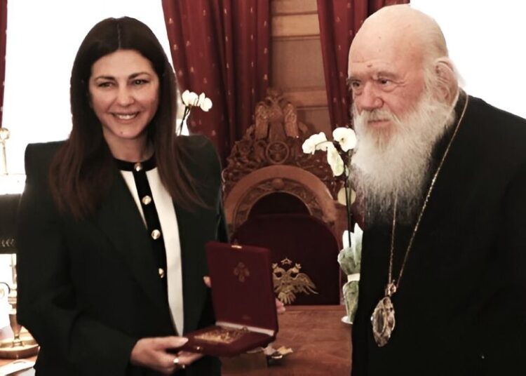 ΔΙΣ: Η Εκκλησία απαιτεί Αρχαία και Θρησκευτικά στο Διεθνές Απολυτήριο