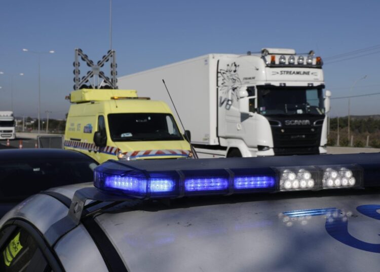 Θανατηφόρο τροχαίο στην Εθνική: Τρεις νεκροί από καραμπόλα στο ύψος των διοδίων Αφιδνών